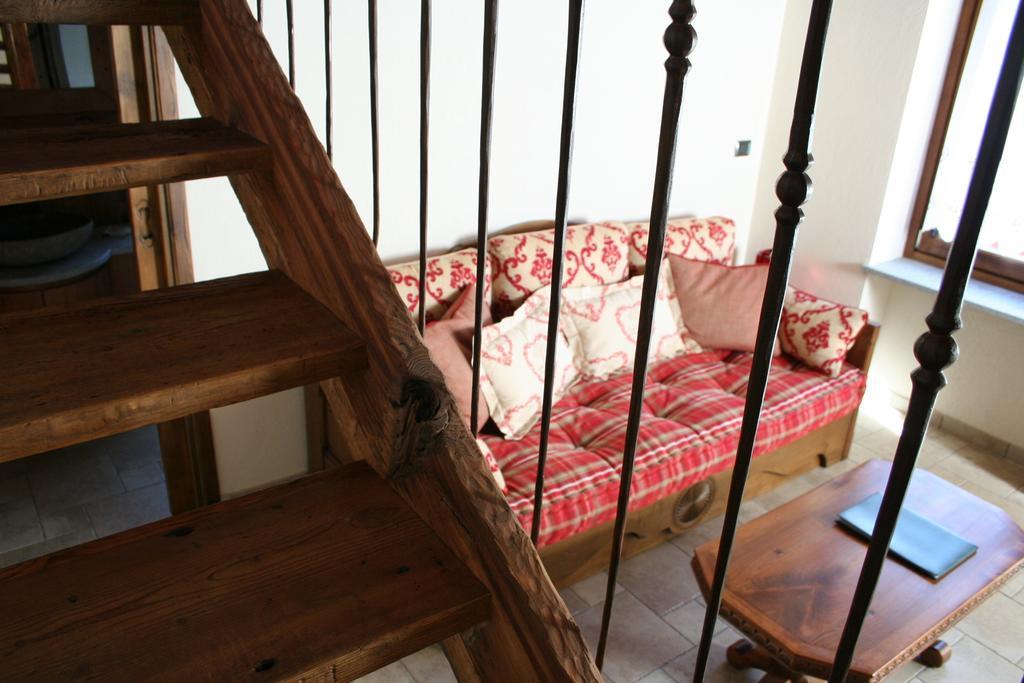 Le Petit Coin De Maison Chante Lune Bed & Breakfast อินทรอด ห้อง รูปภาพ